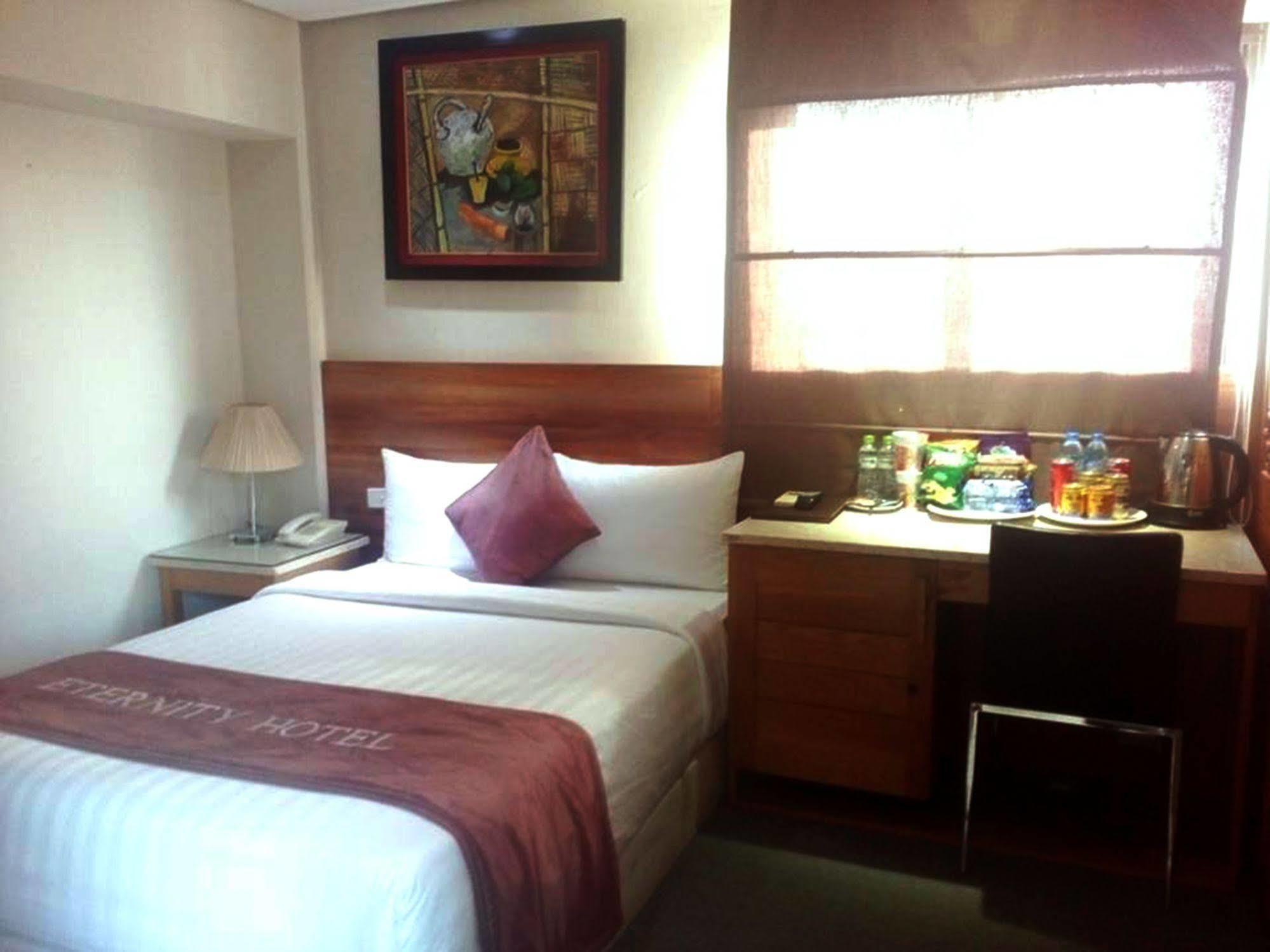 Hanoi Eternity Hotel Exterior photo